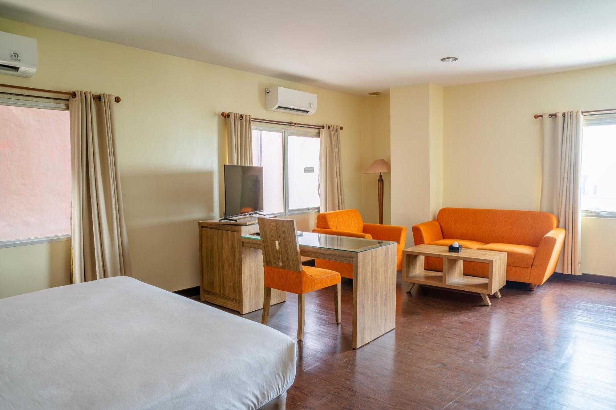 Hotel Alia Cikini Джакарта Экстерьер фото