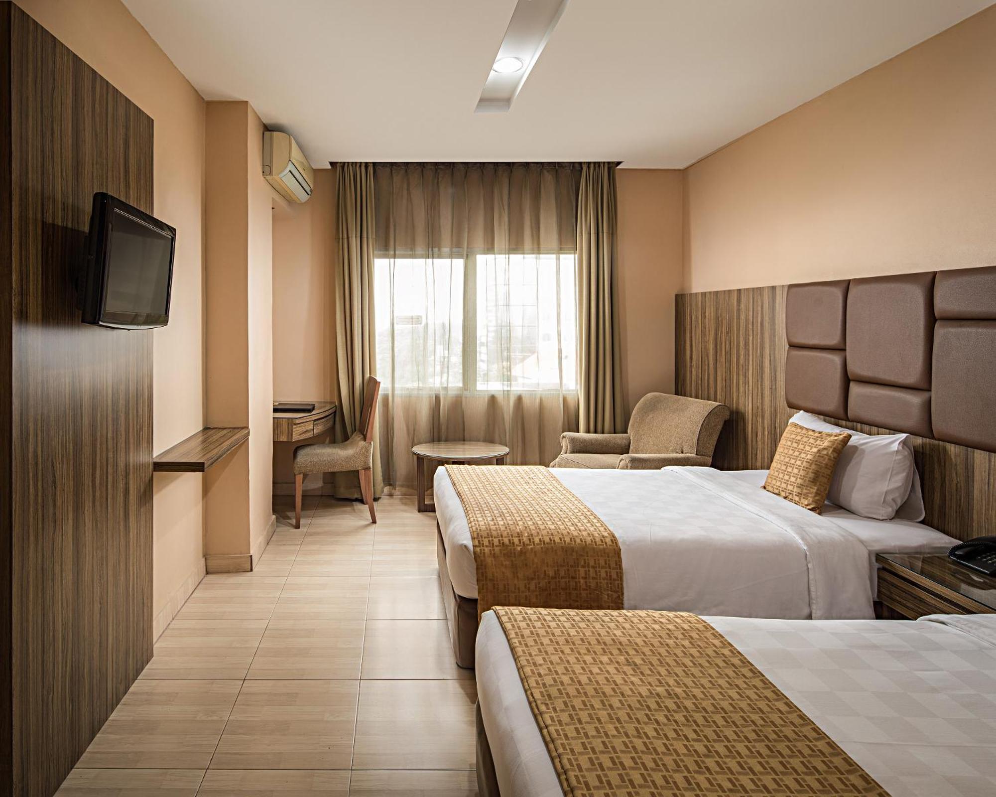 Hotel Alia Cikini Джакарта Экстерьер фото