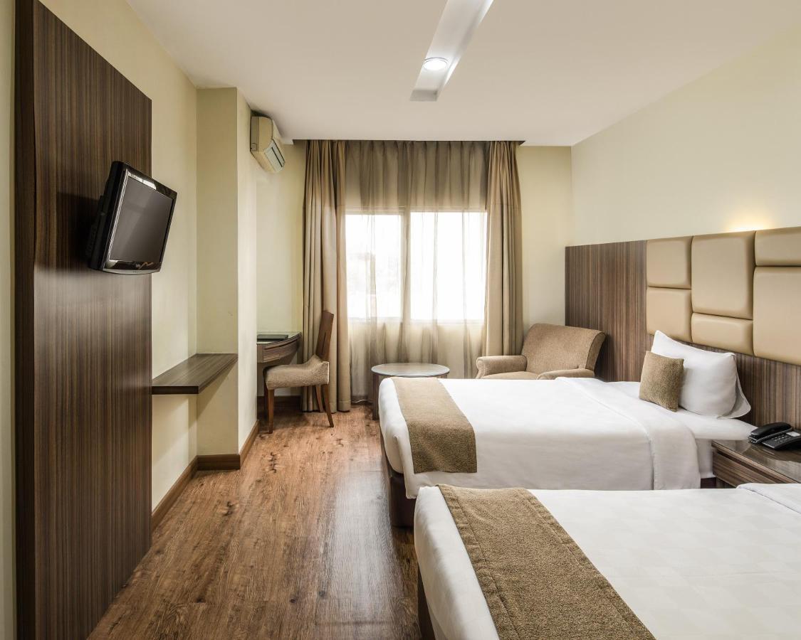 Hotel Alia Cikini Джакарта Экстерьер фото